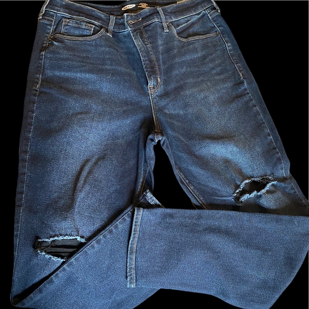 Women’s Old Navy skinny jeans. Size 16.